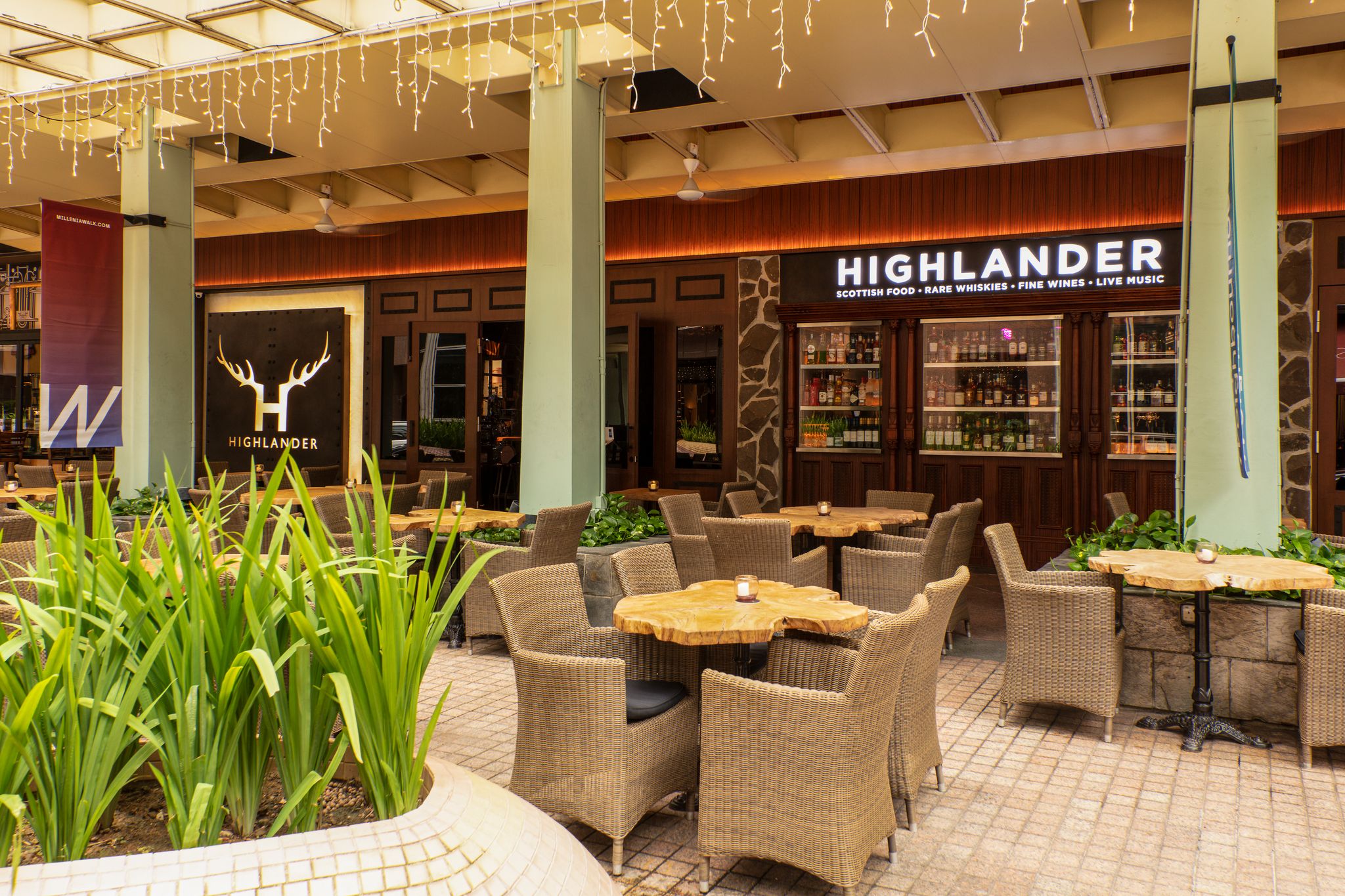 Highlander Bar